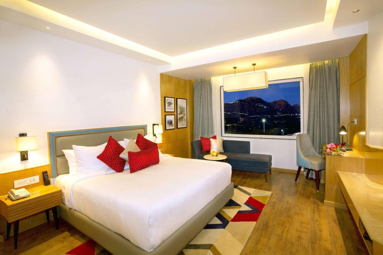 Ramada By Wyndham Katra Station Road Katra (Jammu and Kashmir) Exterior foto