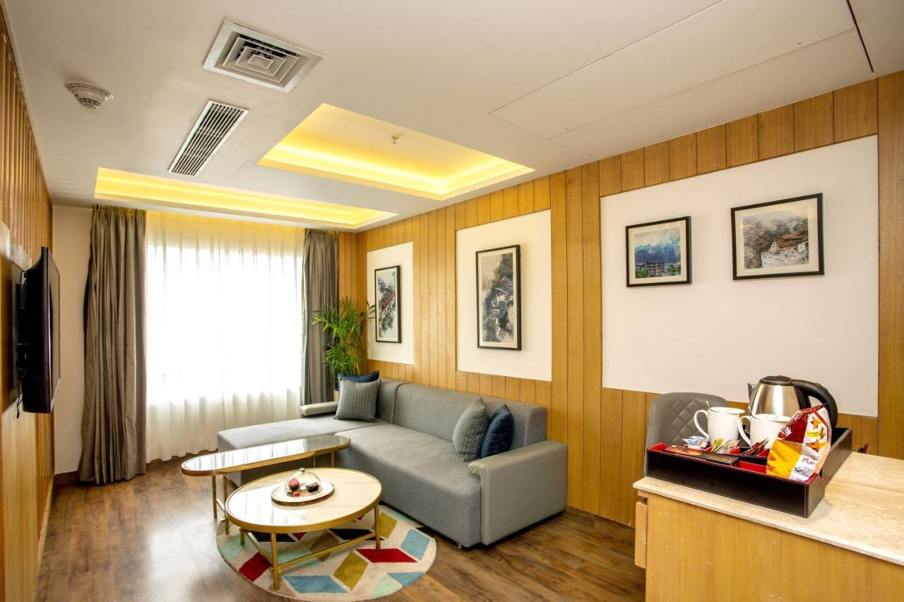 Ramada By Wyndham Katra Station Road Katra (Jammu and Kashmir) Exterior foto